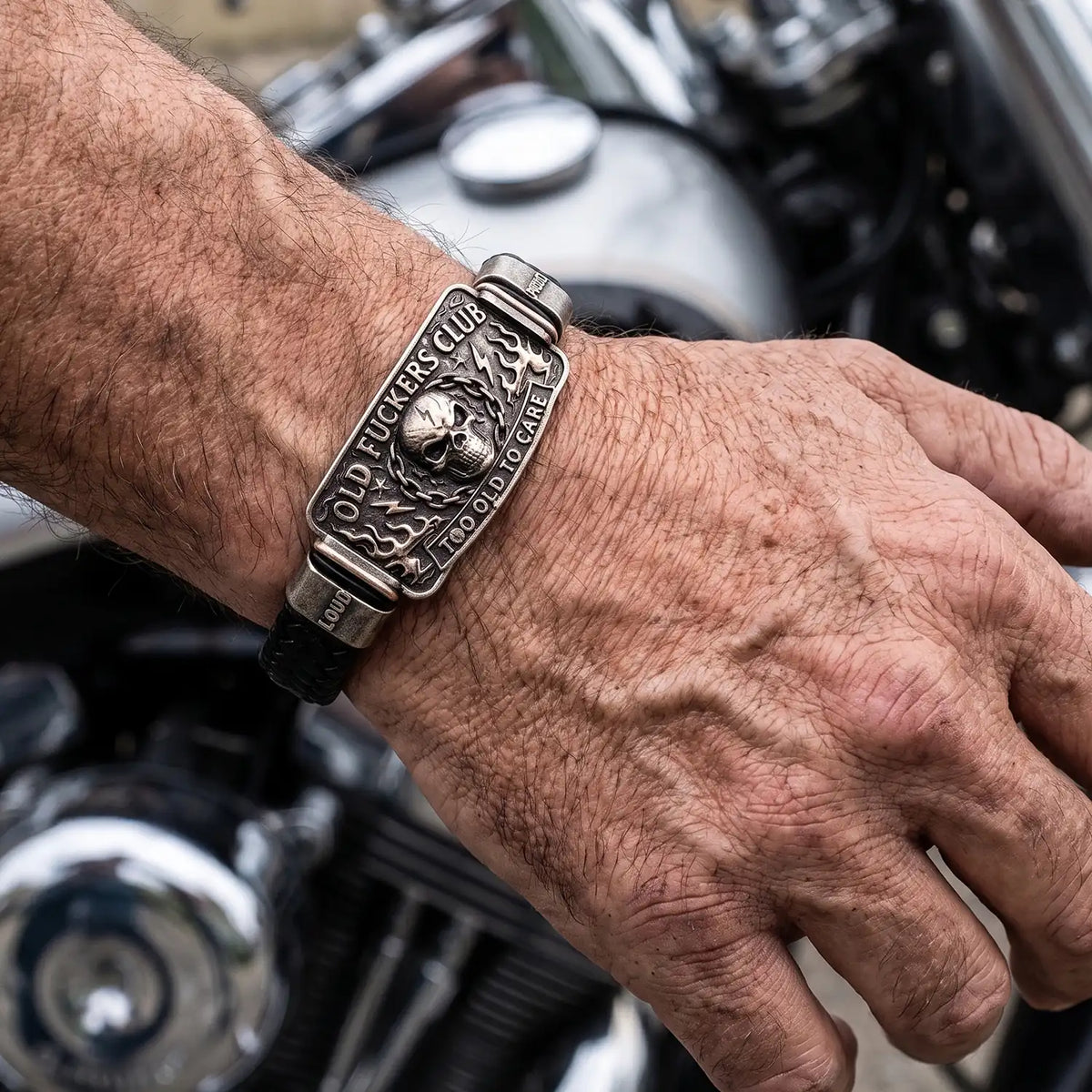 Old Fuckers Club Bracelet for Dad Husband Grandpa Too Old To Care Skull Bracelet Punk Gothic Metal Bracelet Braided Bracelets Jewelry Gifts for Men
