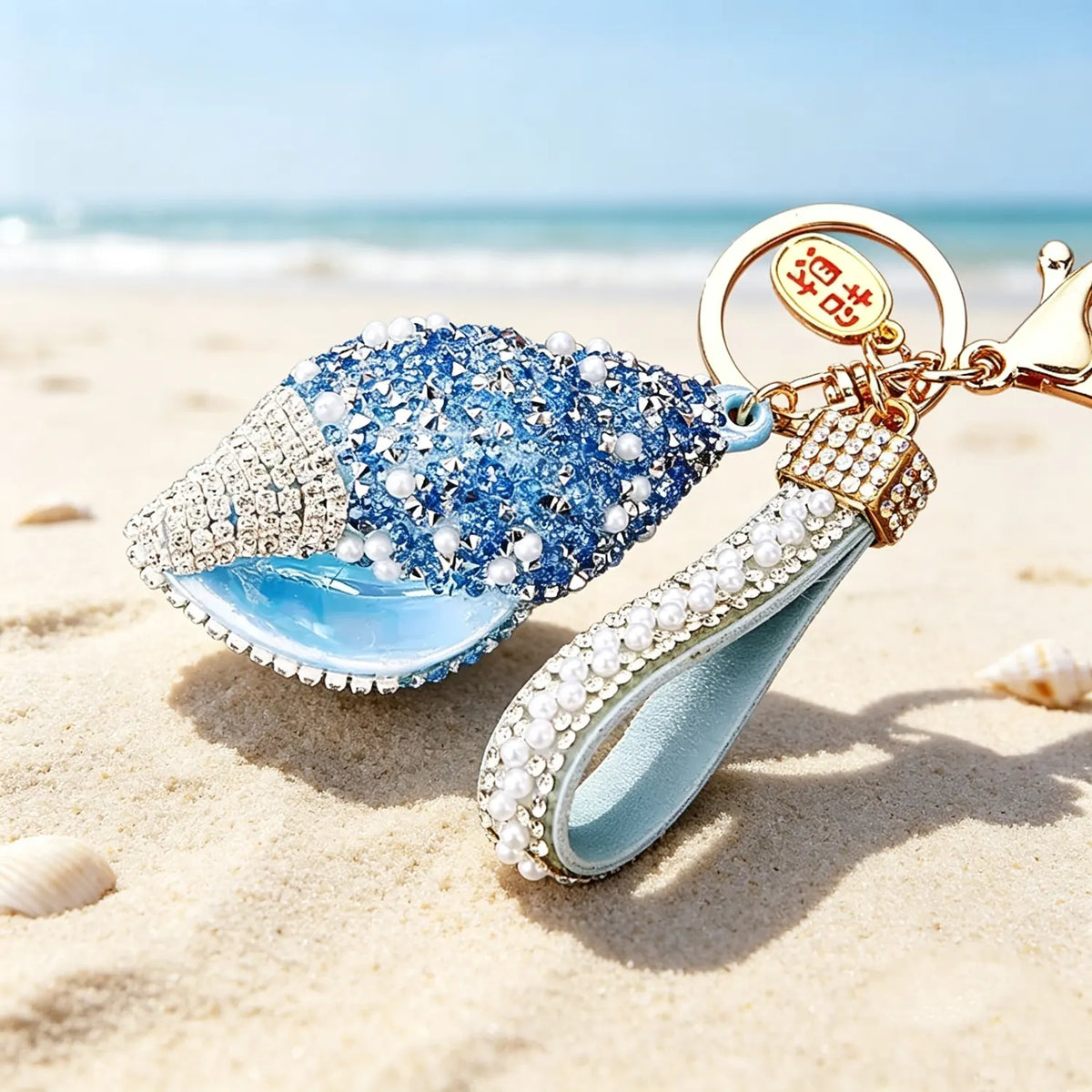 Lucky Conch Beach Bag Charm for Women,Seashell Purse Charm,Preppy Keychain,Blue Rhinestone Beach‑themed Accessory,Works for Tote Bags &Handbags,Lightweight Durable Hardware,Ideal Summer Gift for Girls